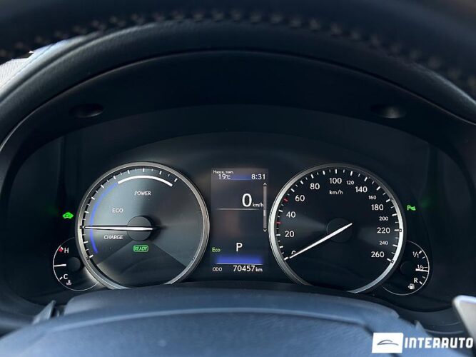 Lexus NX 300H 36 interauto-car