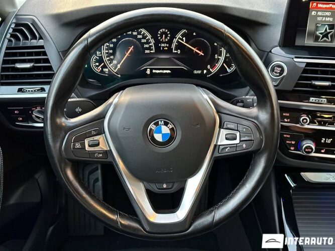 BMW X3 2.0D 39 interauto-car