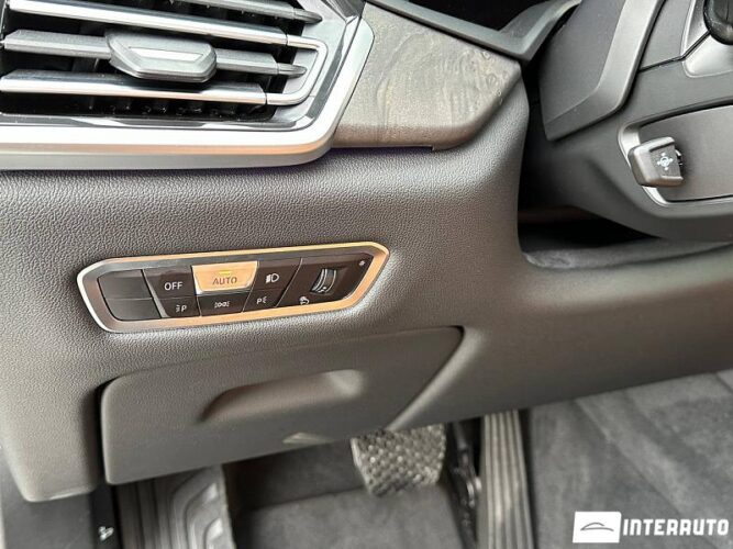 BMW X5 4.5e 46 interauto-car