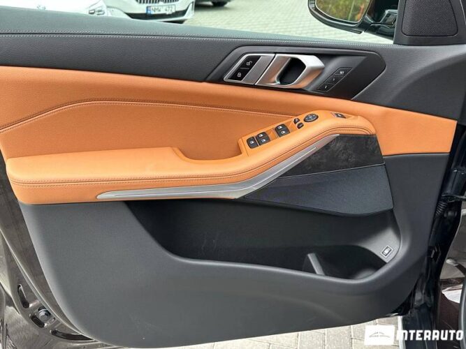 BMW X5 4.5e 43 interauto-car