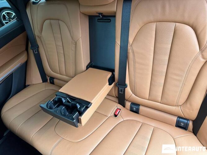 BMW X5 4.5e 60 interauto-car