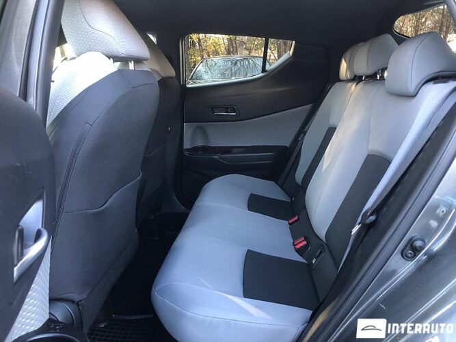 Toyota C-HR 43 interauto-car