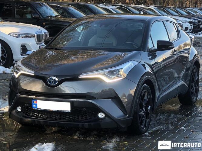 Toyota C-HR 37 interauto-car