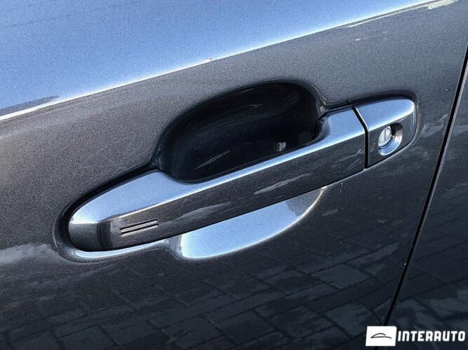 Toyota C-HR 58 interauto-car