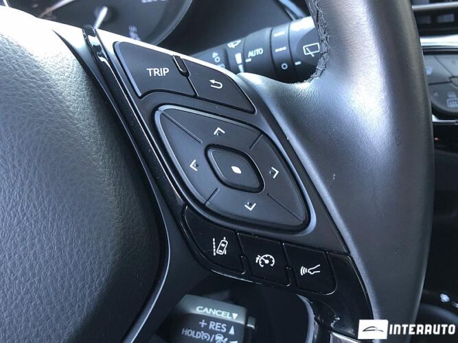 Toyota C-HR 52 interauto-car