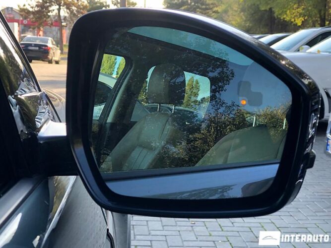 Land Rover Discovery Sport 54 interauto-car