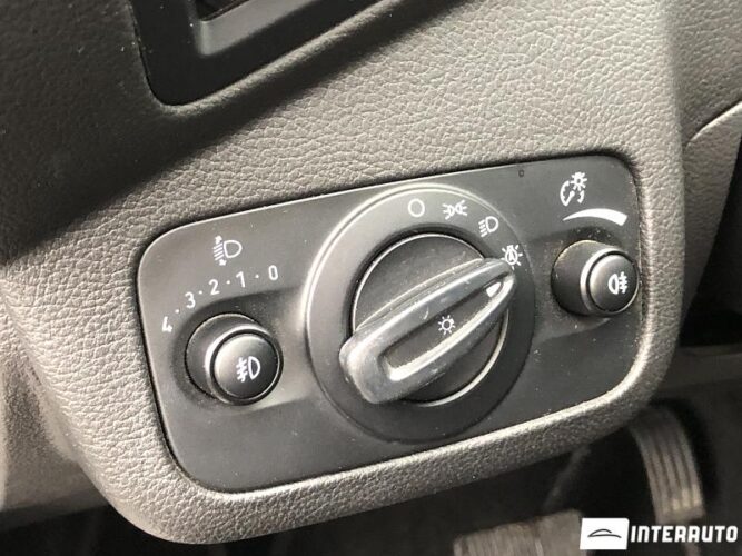 Ford Kuga 48 interauto-car