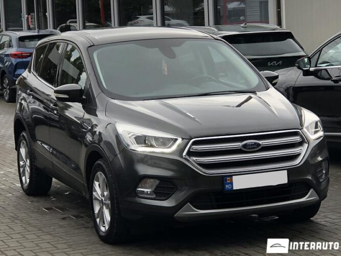 Ford Kuga 33 interauto-car