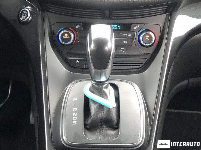 Ford Kuga 44 interauto-car