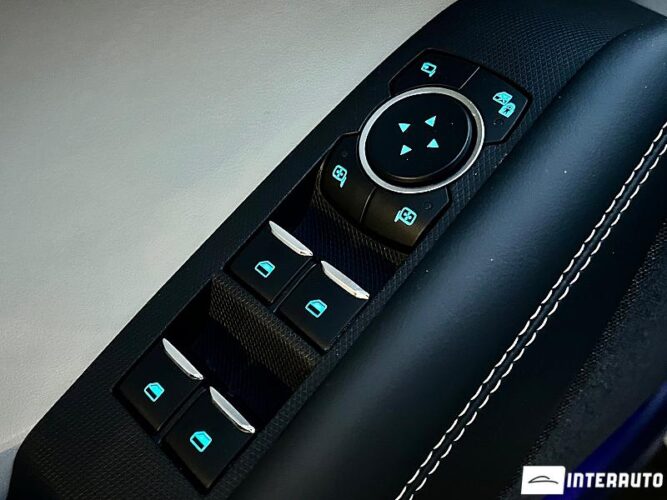 Ford Mustang Mach-E 47 interauto-car