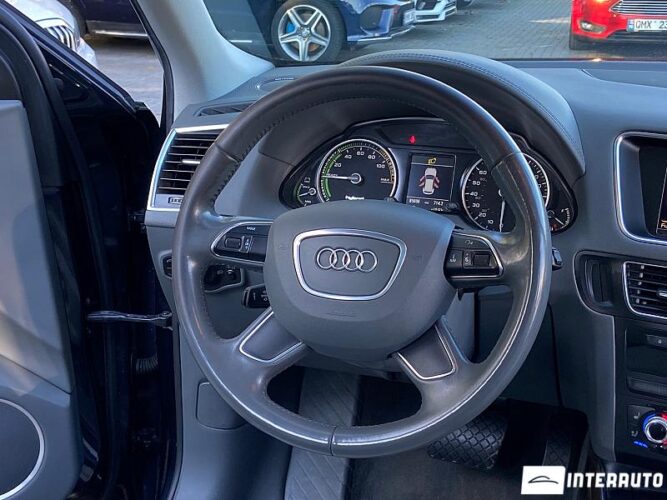 Audi Q5 40 interauto-car