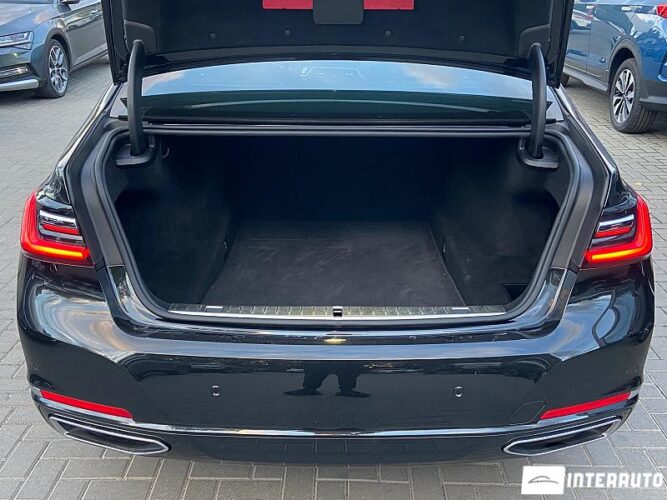 BMW 730 39 interauto-car