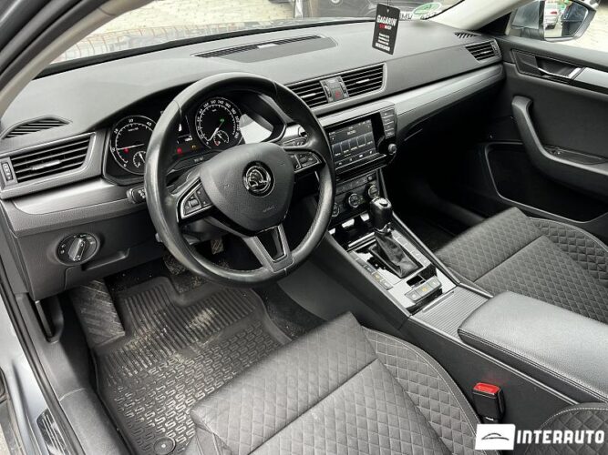 Skoda Superb 37 interauto-car