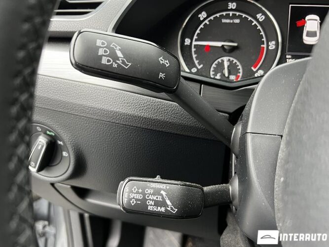 Skoda Superb 47 interauto-car