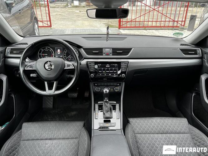 Skoda Superb 40 interauto-car