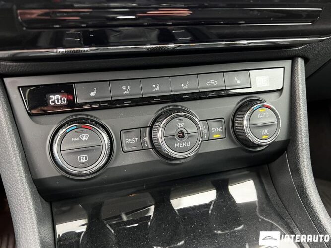 Skoda Superb 43 interauto-car