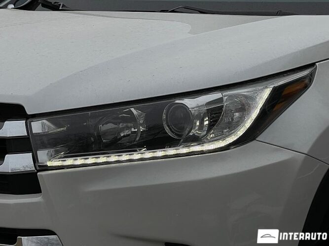 Toyota Highlander 44 interauto-car