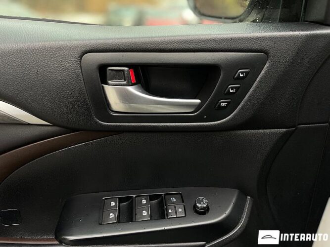 Toyota Highlander 49 interauto-car