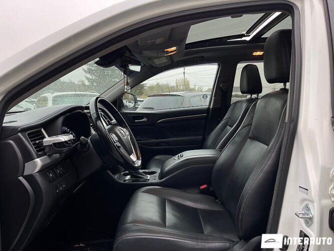 Toyota Highlander 47 interauto-car