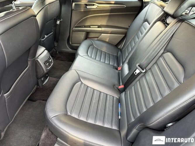 Ford Fusion 48 interauto-car