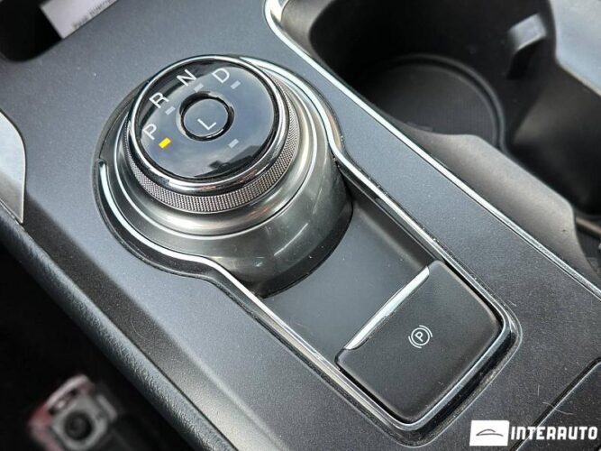 Ford Fusion 46 interauto-car