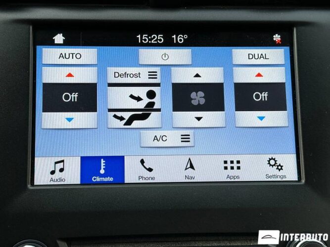 Ford Fusion 41 interauto-car