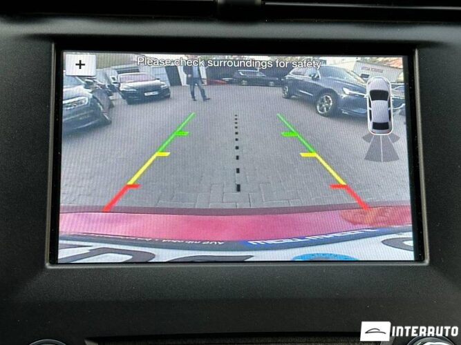 Ford Fusion 43 interauto-car