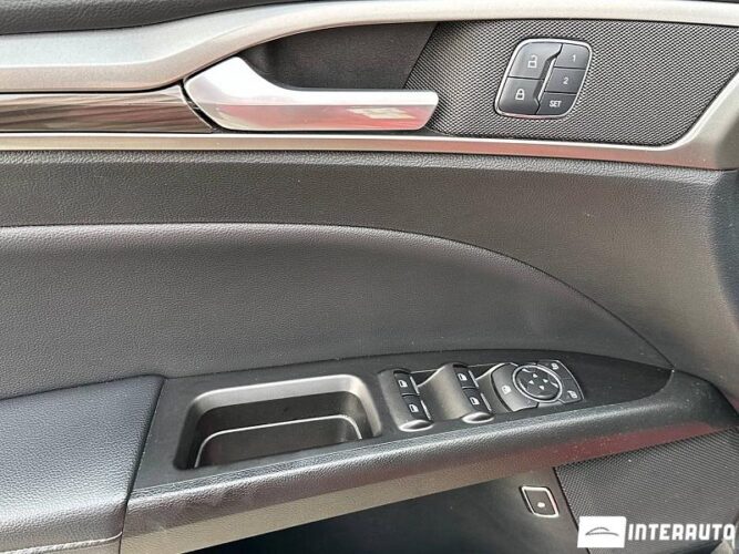 Ford Fusion 36 interauto-car