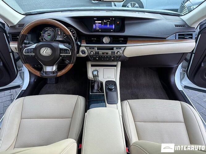 Lexus ES 300h 37 interauto-car