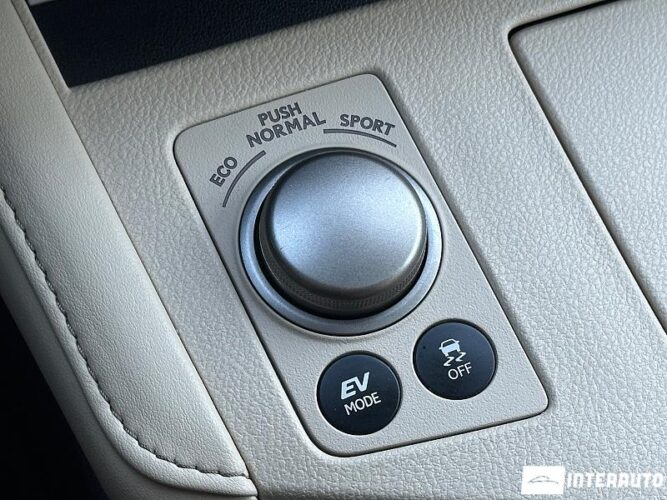 Lexus ES 300h 44 interauto-car