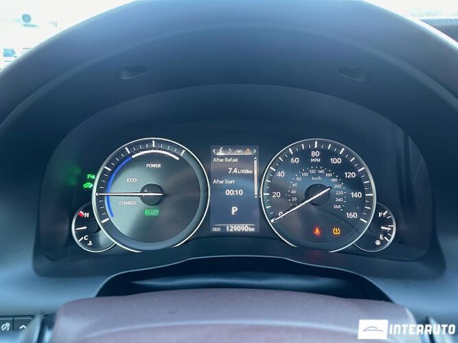 Lexus ES 300h 38 interauto-car