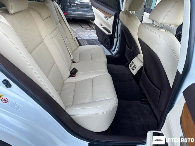 Lexus ES 300h 47 interauto-car