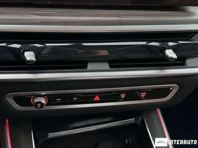 BMW X5 4.0D 56 interauto-car