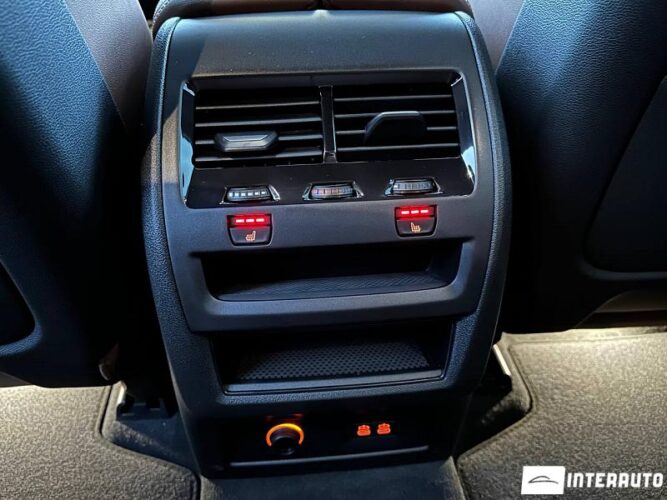 BMW X5 4.0D 64 interauto-car