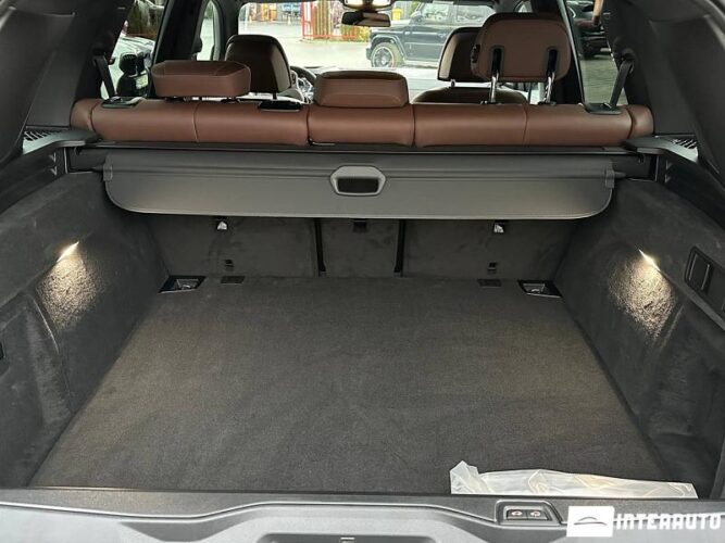 BMW X5 4.0D 66 interauto-car