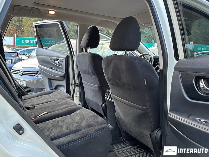 Nissan X-Trail 46 interauto-car