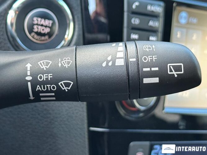 Nissan X-Trail 52 interauto-car