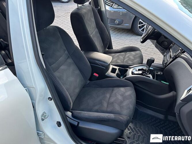 Nissan X-Trail 45 interauto-car