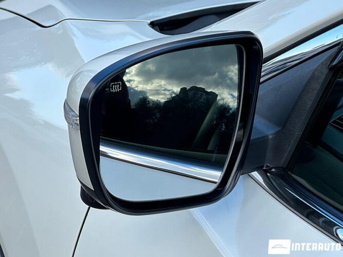 Nissan X-Trail 64 interauto-car