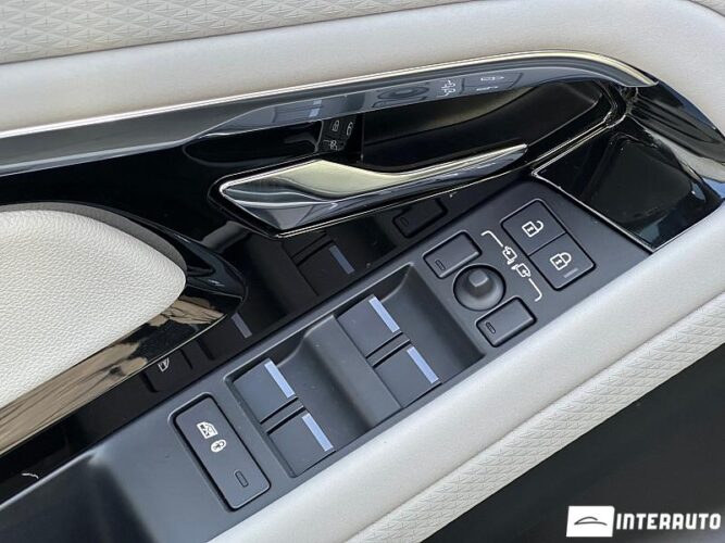 Land Rover Range Rover Evoque 48 interauto-car