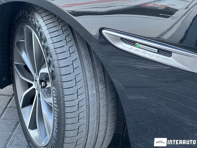 Jaguar XF 56 interauto-car