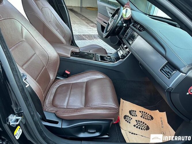 Jaguar XF 47 interauto-car