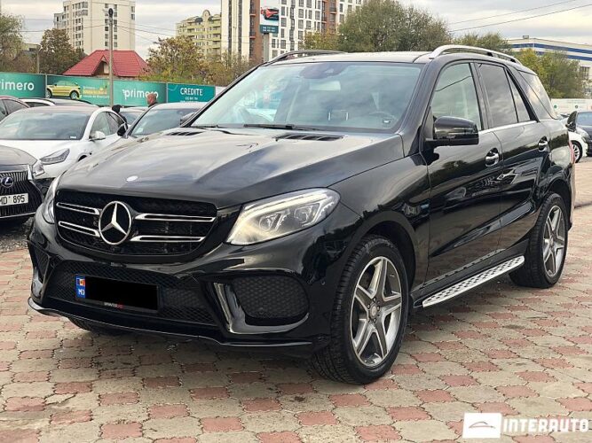 Mercedes GLE 550e 32 interauto-car
