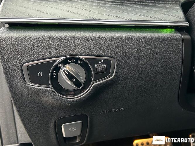 Mercedes E 220 38 interauto-car