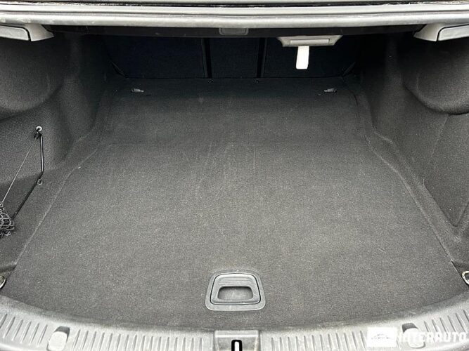 Mercedes E 220 46 interauto-car