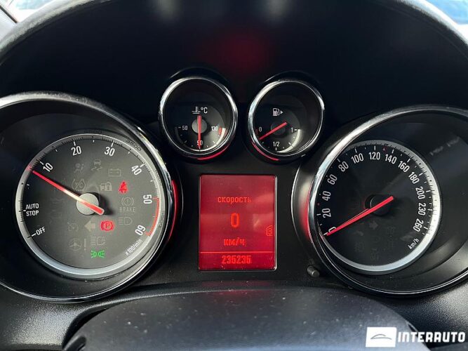 opel Astra 2011