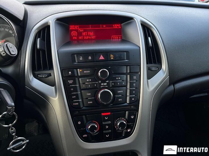 opel Astra 2011