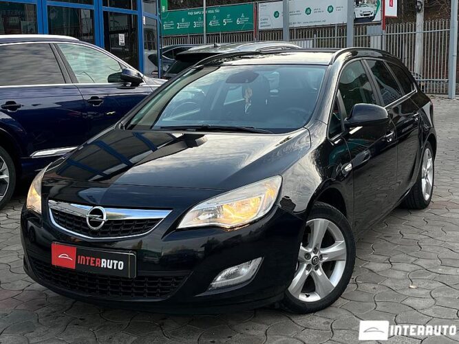Opel Astra 2011 doar la InterAuto