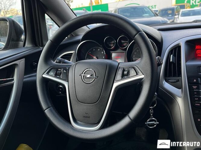 opel Astra 2011