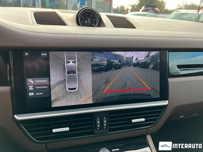 Porsche Cayenne E-Hybrid 44 interauto-car